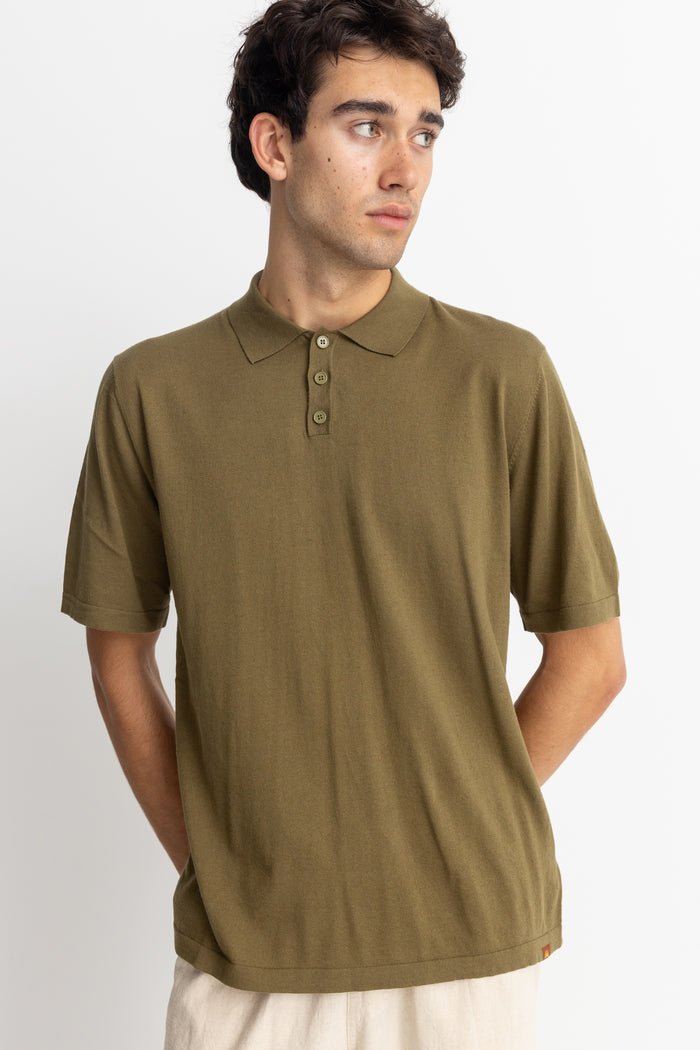 ESSENTIAL KNIT SS POLO - Rhythm0724M - CT04 - OLIVE - M